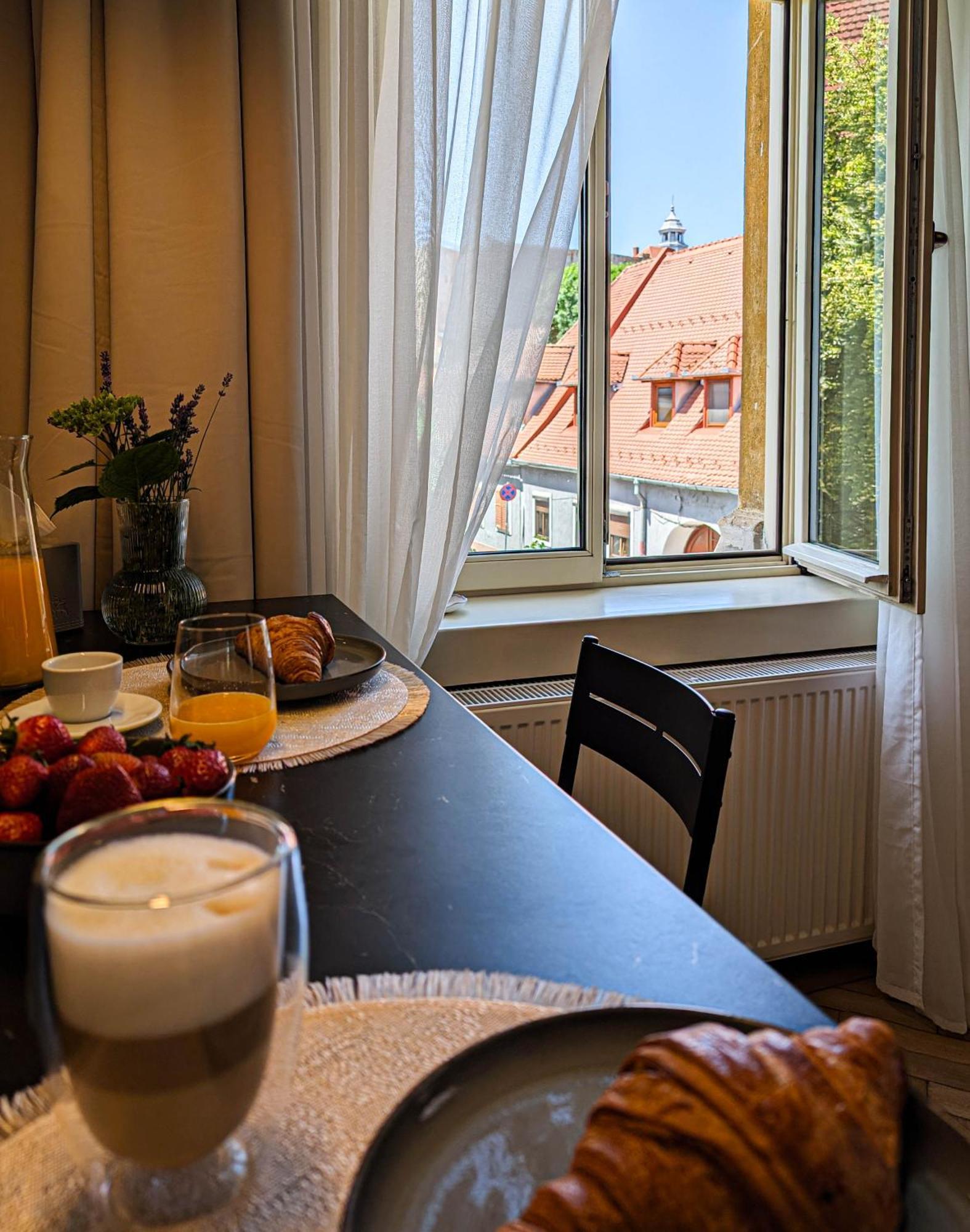 Apartment In Historic Center, Quiet Area, Ac Hermannstadt Exterior foto